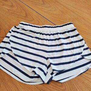 Old Navy Shorts‎